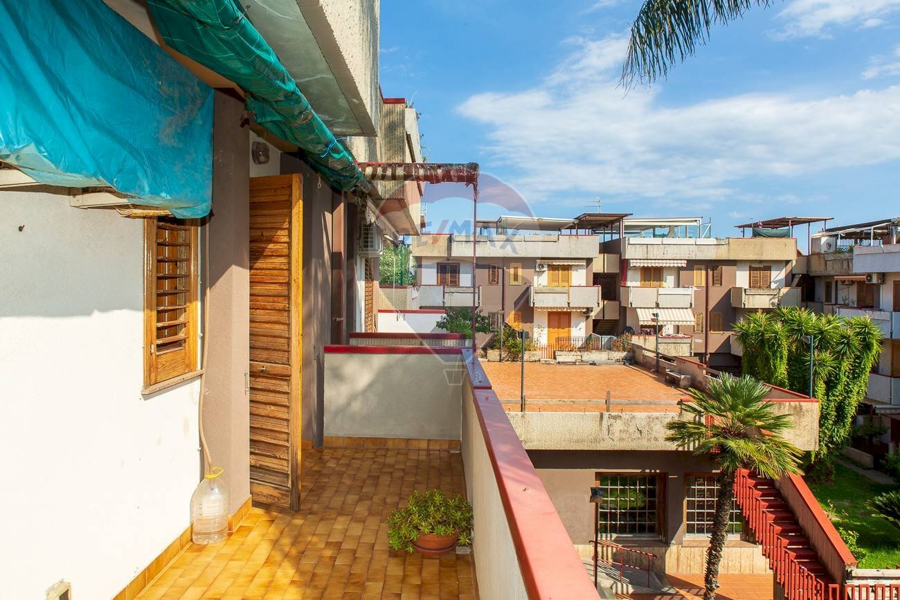 Balcone - Trilocale Via Spiaggia
 
359, Mascali - foto 1