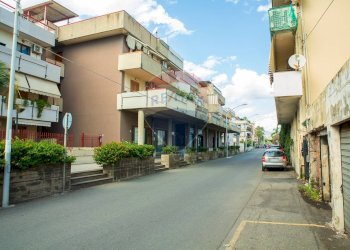 Edificio all\'aperto - Trilocale Via Spiaggia
 
359, Mascali - foto 4