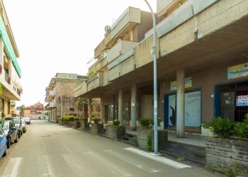 Edificio all\'aperto - Trilocale Via Spiaggia
 
359, Mascali - foto 3