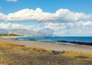 Vista dell\'acqua - Trilocale Via Spiaggia
 
359, Mascali - foto 5