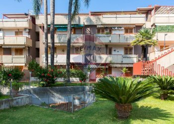 Edificio all\'aperto - Trilocale Via Spiaggia
 
359, Mascali - foto 2