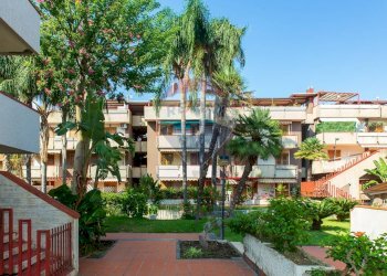 Edificio all\'aperto - Trilocale Via Spiaggia
 
359, Mascali - foto 12