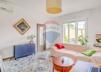 Soggiorno - Villa Via Resistenza
 
4, Carpiano - foto 37