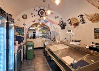 Cucina - Locale Commerciale Via Magellano
 
19, Vieste - foto 7