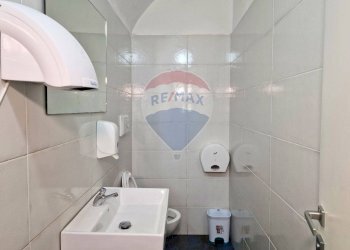 Bagno - Locale Commerciale Via Magellano
 
19, Vieste - foto 14