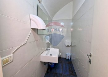 Bagno - Locale Commerciale Via Magellano
 
19, Vieste - foto 15