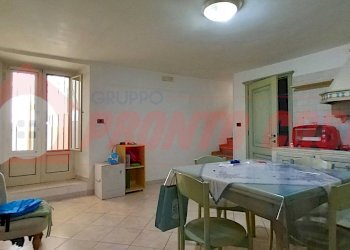 Foto 7 - Quadrilocale Via Lanza
 
31, Ischitella - foto 7