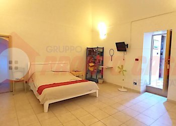 Foto 16 - Quadrilocale Via Lanza
 
31, Ischitella - foto 16