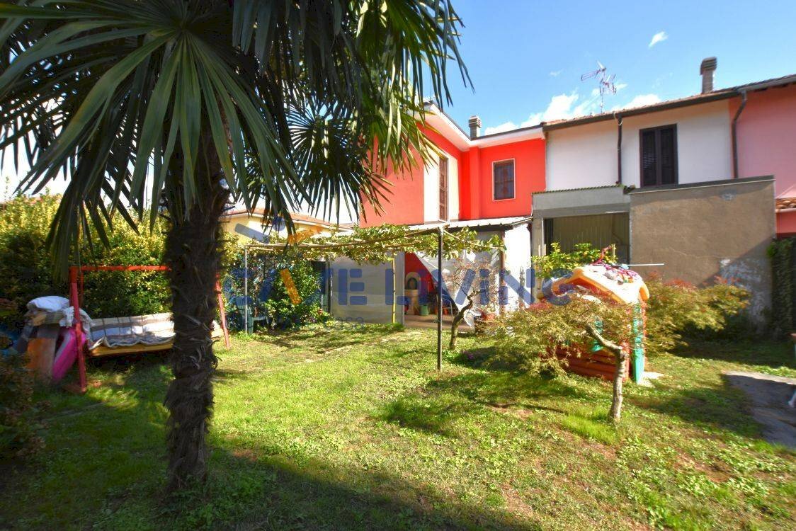 Foto 1 - Casa semi indipendente Via Camillo Benso di Cavour
 
23, Rosate - foto 1