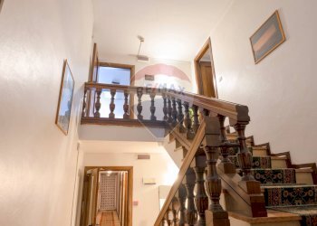 Scale - Hotel VIA ROMA
 
5, Roana - photo 12