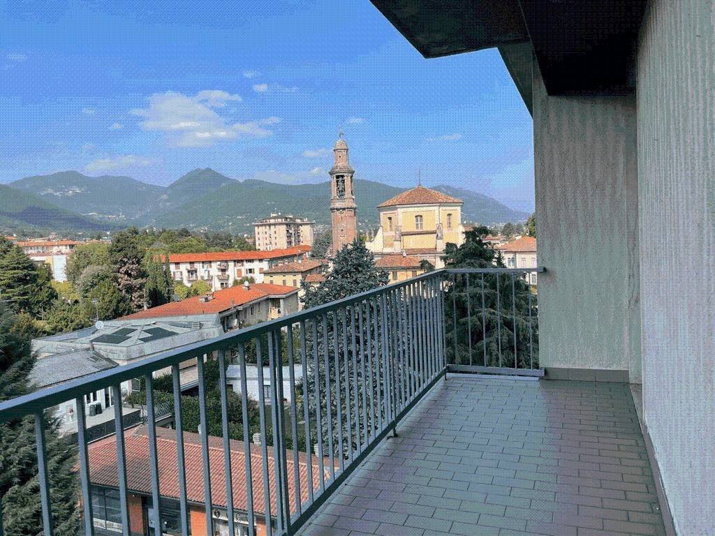 Terrazzo - Trilocale piazza Papa Giovanni XXIII, Torre Boldone - foto 3