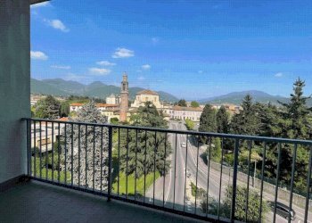 Terrazzo - Trilocale piazza Papa Giovanni XXIII, Torre Boldone - foto 5