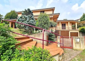 Facciata - Villa strada Cacciolo, 21, Terruggia - foto 3