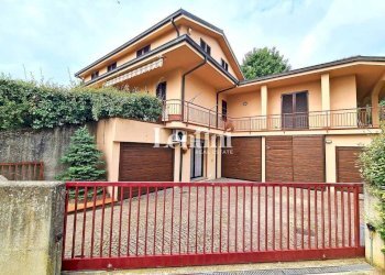 Facciata - Villa strada Cacciolo, 21, Terruggia - foto 4