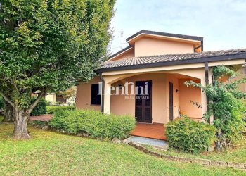 Facciata - Villa strada Cacciolo, 21, Terruggia - foto 15