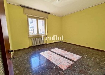 Camera da letto - Quadrilocale via Papa Sisto IV, Casale Monferrato - foto 11