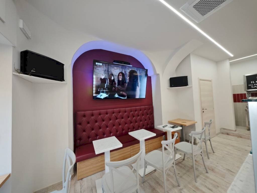 Salone - Bar Tavola Calda - Fredda Savona (zona Centro storico) - foto 3