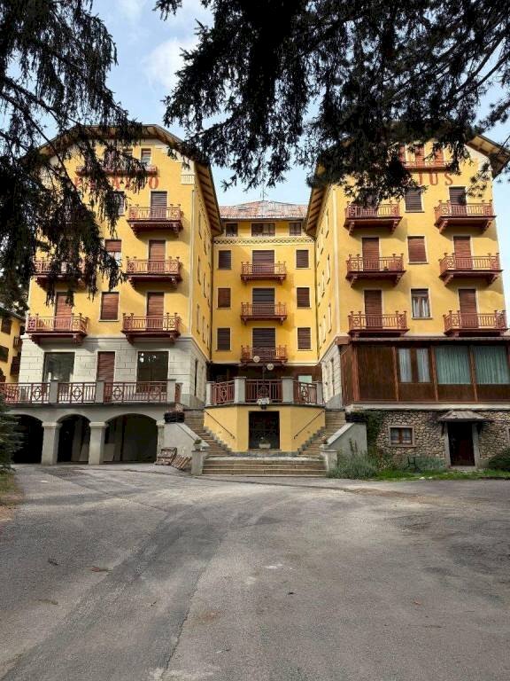 Facciata - Bilocale via Giuseppe Francesco Medail, 43, Bardonecchia - foto 2