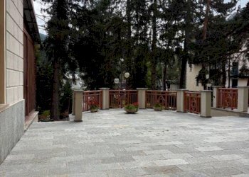 Cortile interno - Bilocale via Giuseppe Francesco Medail, 43, Bardonecchia - foto 15