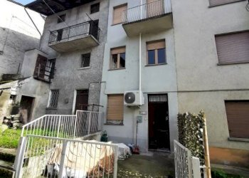 Facciata - Casa indipendente via Selvetta, 54, Forcola - foto 1