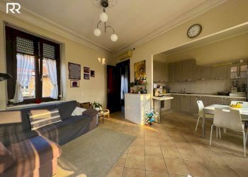 Salone - Three-room apartment Torino - photo 6