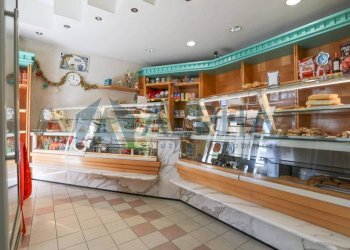 Interno non residenziale - Negozio viale Roma, Forlì - foto 1