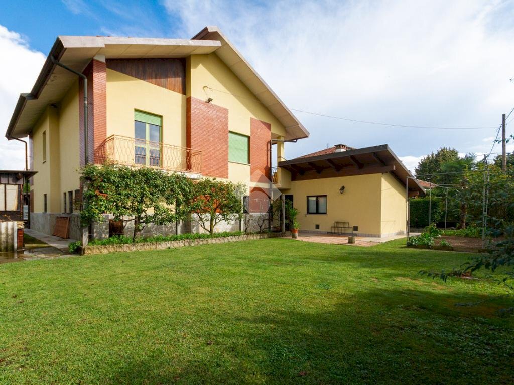 Casa indipendente Via brofferio, Caselle Torinese - foto 1