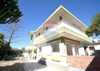 LA VILLA - Villa Via Dei Ciliegi
 
11, Quartu Sant'Elena - foto 8