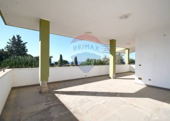 Terrazza - Villa Via Dei Ciliegi
 
11, Quartu Sant'Elena - foto 11