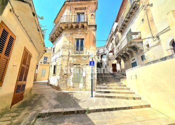 Foto 1 - Casa indipendente Via Scale
 
33-35-37, Ragusa - foto 1