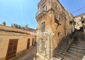 Foto 4 - Casa indipendente Via Scale
 
33-35-37, Ragusa - foto 4