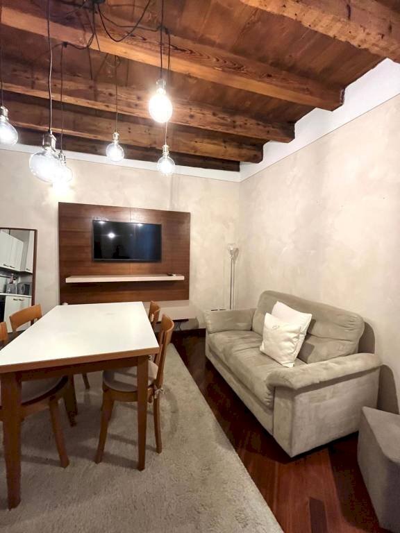 Salone - Two-room apartment via trieste, Brescia (neighborhood Centro Storico) - photo 1