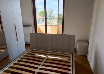 Camera da letto - Trilocale via Risorgimento, Bodio Lomnago - foto 11