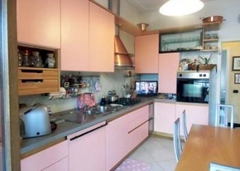 Cucina - Trilocale via Dobbiaco, Varese - foto 10