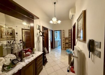 ingresso/ disimpegno - Quadrilocale Valsamoggia - foto 3