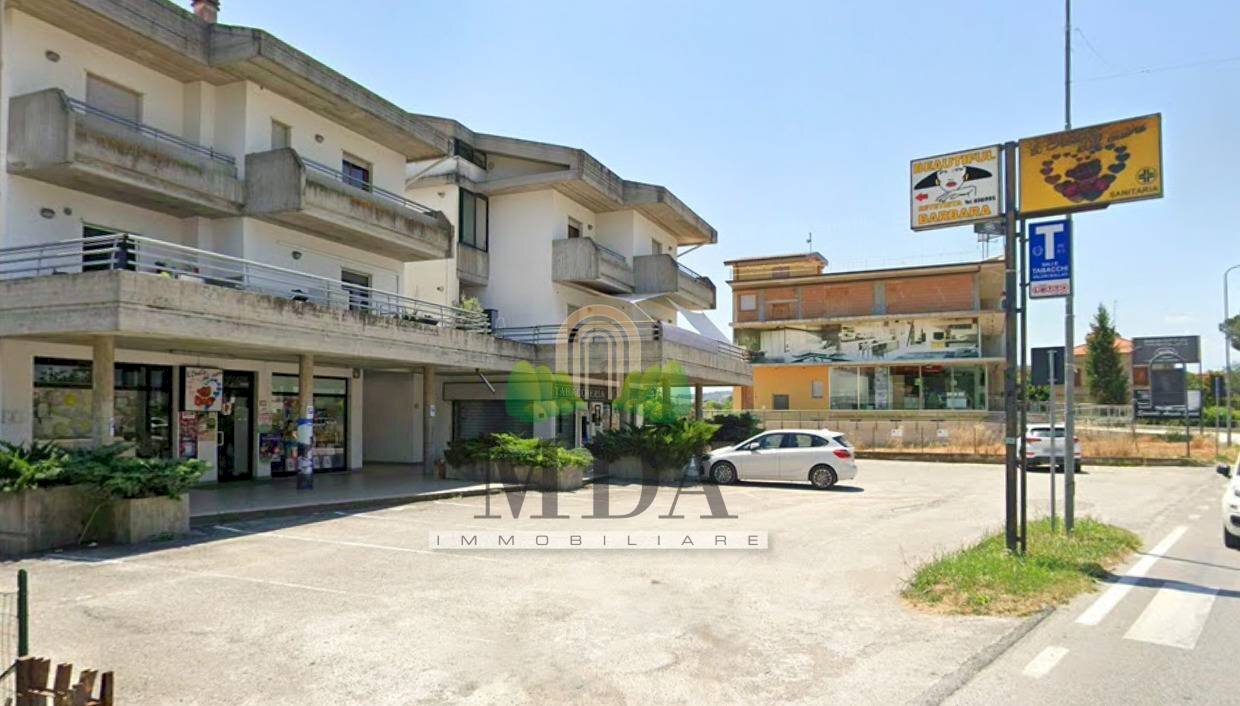 Foto 1 - Locale Commerciale viale Gran Sasso, Corropoli - foto 1