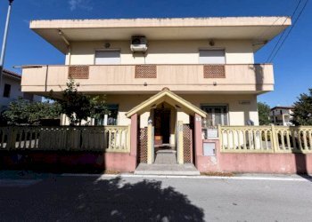 Foto 2 - Independent house Via Zambesi
 
2, Montesilvano - photo 2