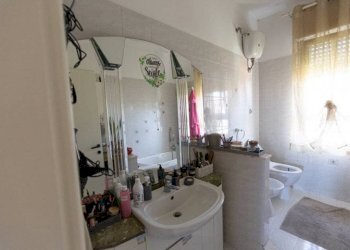 Foto 54 - Independent house Via Zambesi
 
2, Montesilvano - photo 54