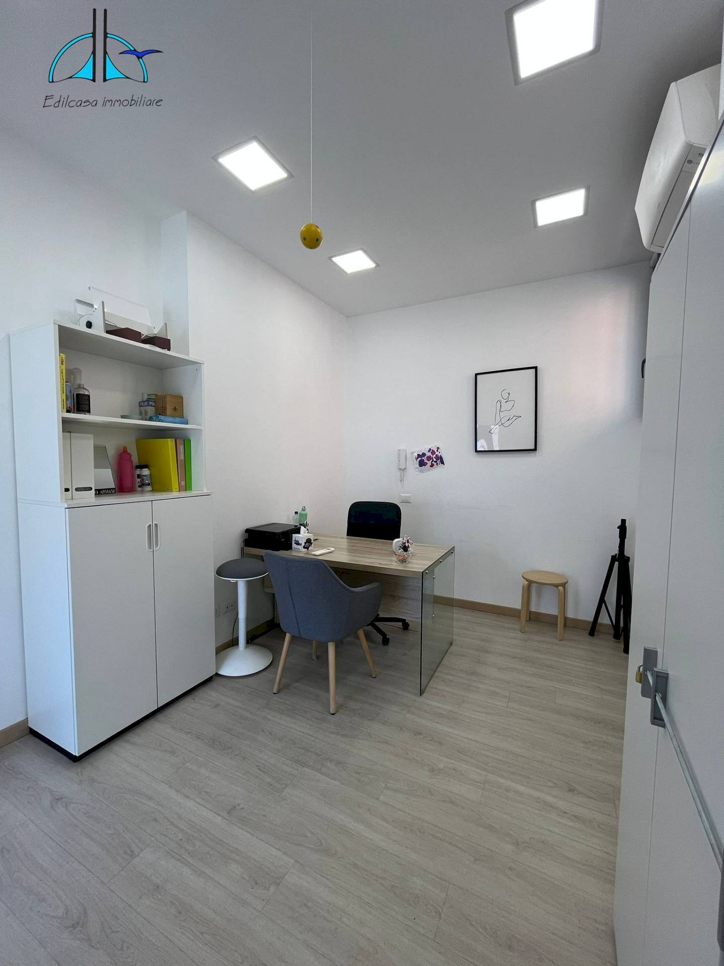 Foto 3 - Commercial Premises via xxiv maggio
 
29, Fara in Sabina - photo 3