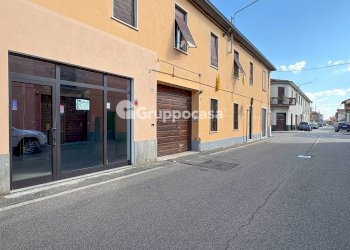 Foto 1 - Locale Commerciale Via IV Novembre
 
61/63, Magenta - foto 1