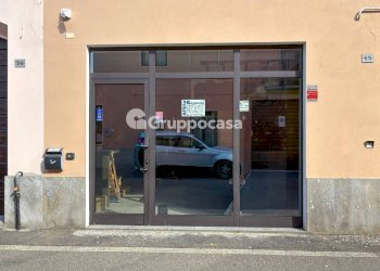 Foto 2 - Locale Commerciale Via IV Novembre
 
61/63, Magenta - foto 2