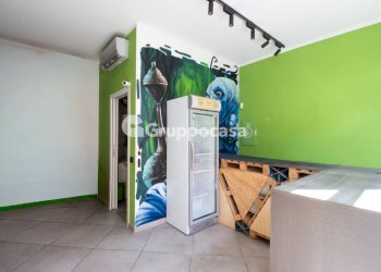 Foto 4 - Locale Commerciale Via IV Novembre
 
61/63, Magenta - foto 4