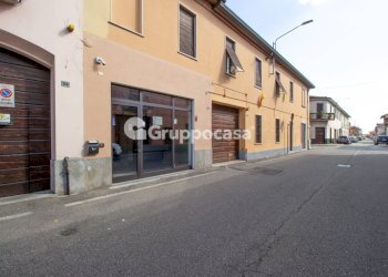 Foto 11 - Locale Commerciale Via IV Novembre
 
61/63, Magenta - foto 11