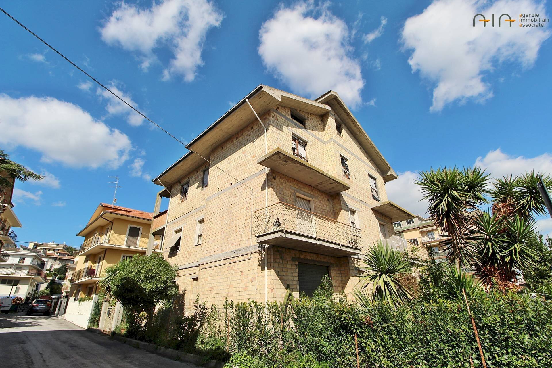 Foto 1 - Stabile - Palazzo Via Crivellucci, Monsampolo del Tronto - foto 1