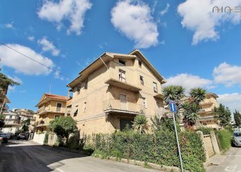 Foto 5 - Stable - Palace Via Crivellucci, Monsampolo del Tronto - photo 5