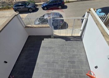 Balcone - Villa a Schiera via tufi vecchi
 
15, Arnesano - foto 2