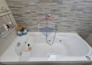 Bagno - Villa a Schiera via tufi vecchi
 
15, Arnesano - foto 6