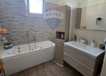 Bagno - Villa a Schiera via tufi vecchi
 
15, Arnesano - foto 11
