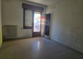 Stanza vuota - Casa indipendente via monte s. michele
 
54, Monteroni di Lecce - foto 4