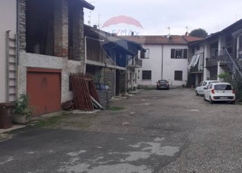 Edificio all\'aperto - Magazzino Bregano - foto 2